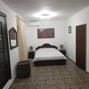 къщата с разкопките Bulgaria